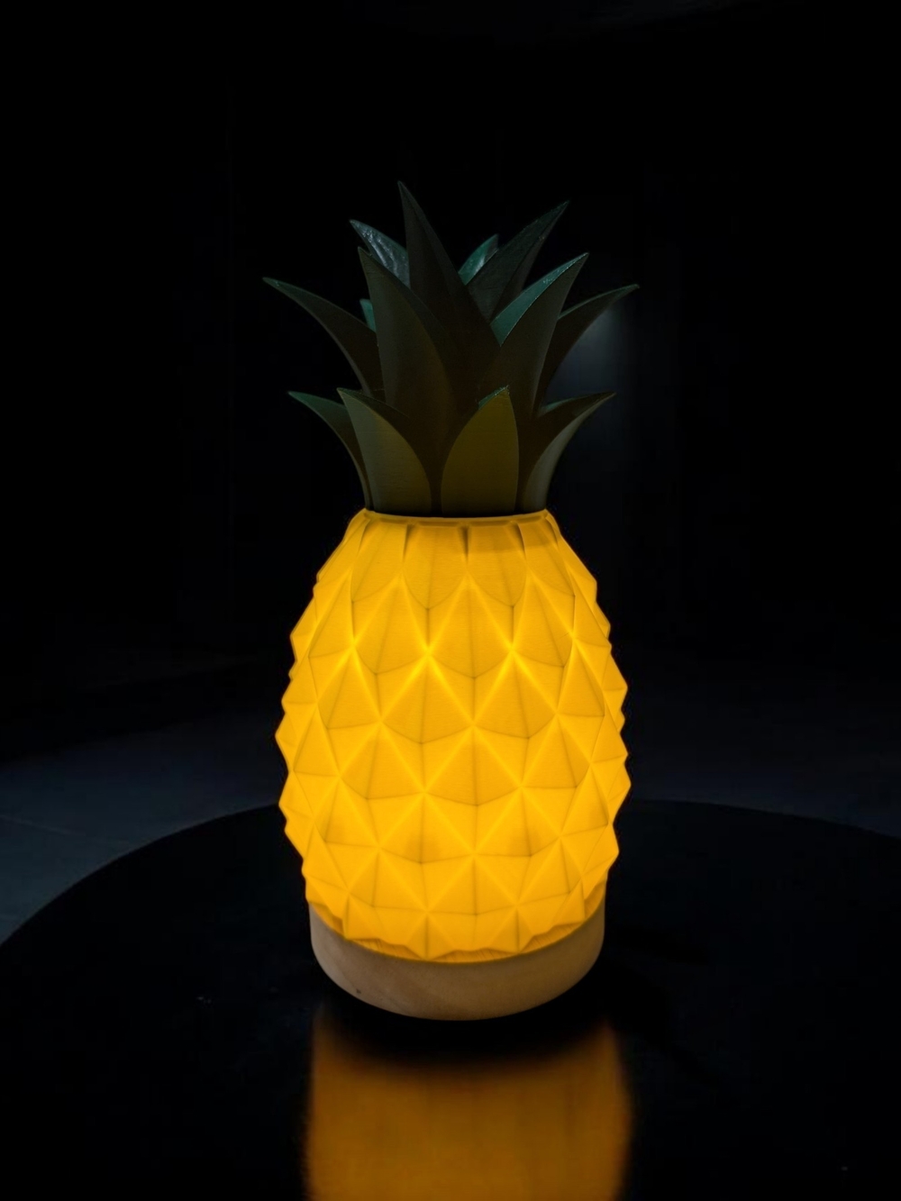 Pineapple Table Lamp! USB LED - Picture 4 of 5